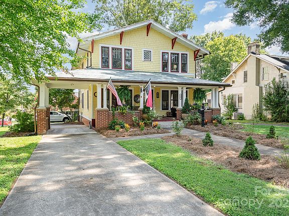 2nd image of 426 Davie Ave