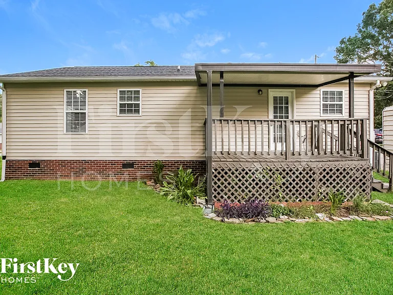 414 Chrysler St — Photo 15