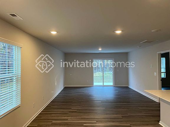3rd image of 5113 Cameron Commons Pkwy