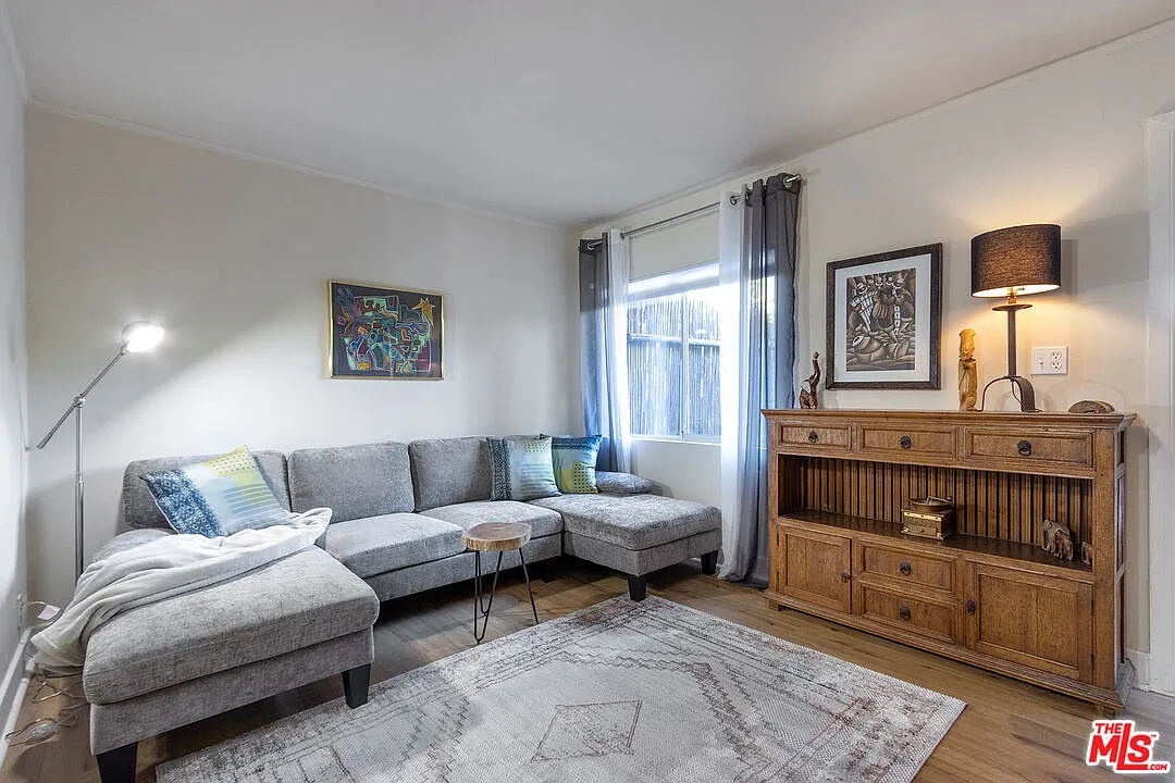 2 bed, 2.0 bath, 1000 sqft, $4,199 — Photo 4