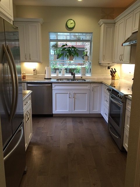 Gourmet kitchen ...