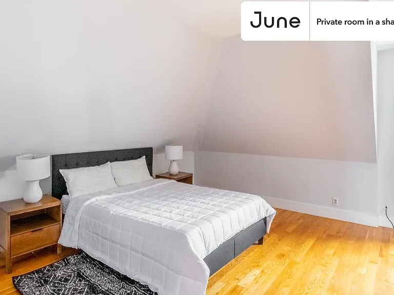 337 Central St #C — Photo 1