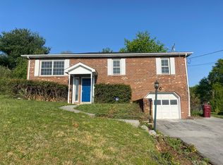 2 Enfield Ct, Johnson City, TN 37604