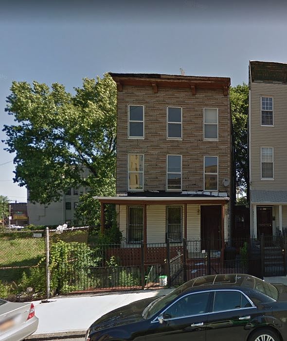 1st image of 415 E 162nd St