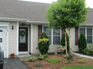 903 Village Green Cir, Coventry, RI 02816