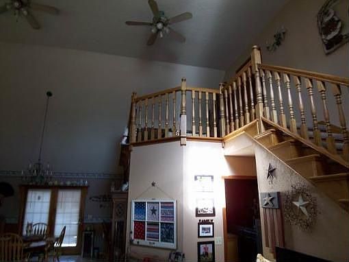 vaunted ceiling/loft