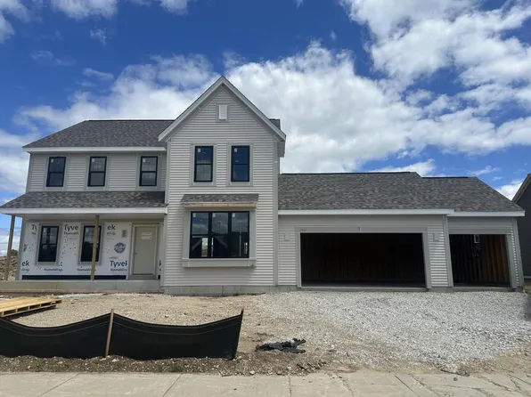 3805 White Oak WAY, Waukesha, WI 53188