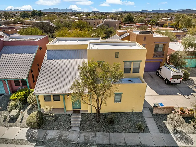 953 W Calle Carasol — Photo 40