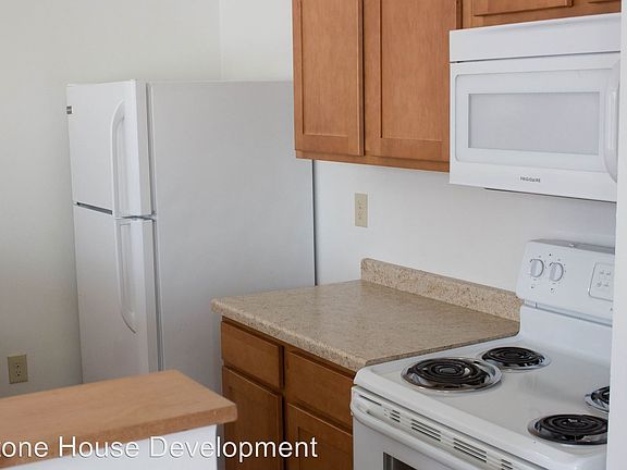 3rd image of 1830 N Hubbard St APT 104