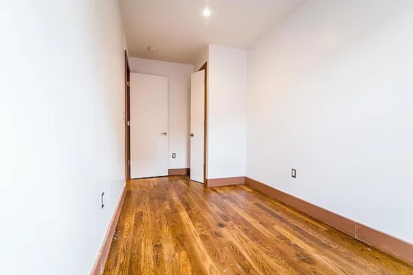 Rented by Nooklyn NYC LLC | media 61
