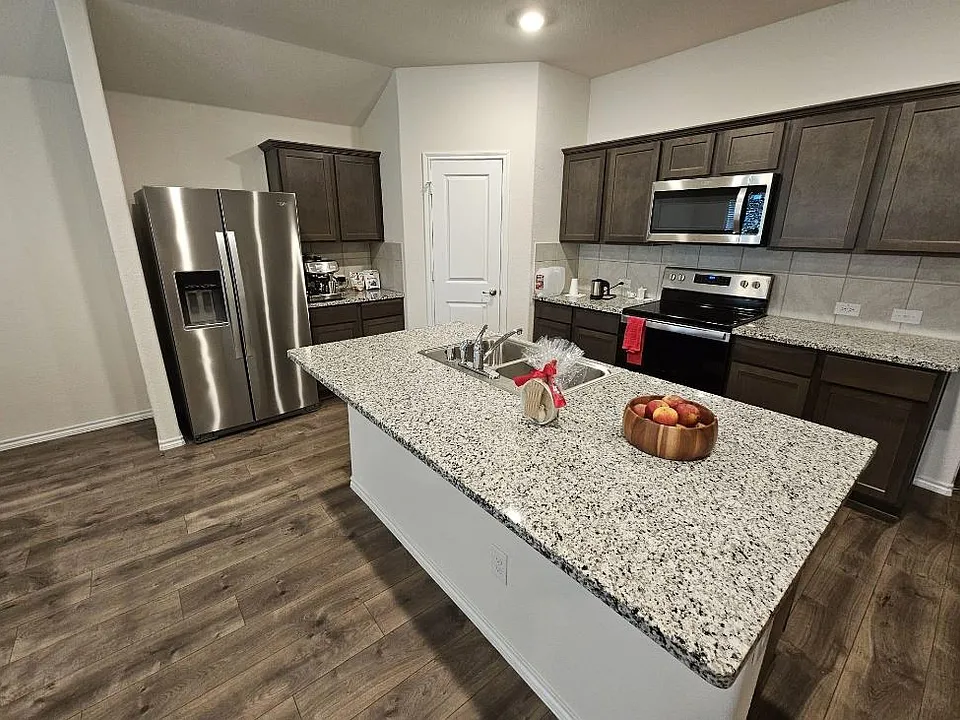 708 English Dr
