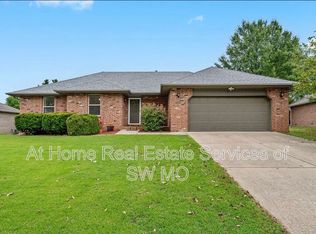 3645 W Village Ter, Springfield, MO 65810