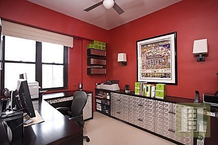 5th image of 165 W 66th St APT 19L