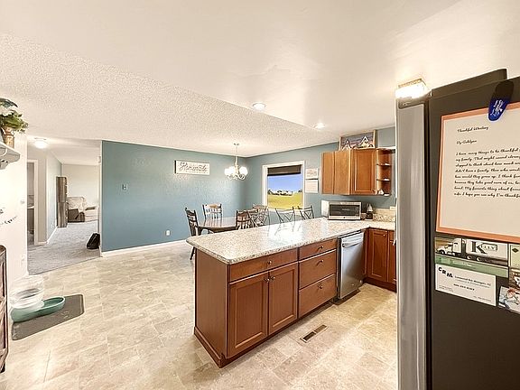 3rd image of 6907 43rd St W