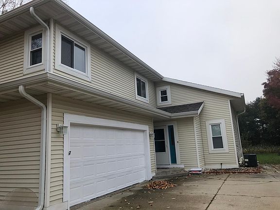 2nd image of 1204 N High Point Rd #1204