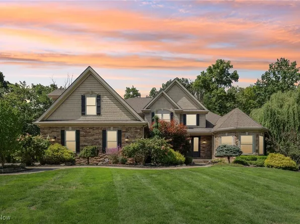 6424 Highland Green Dr, Medina, OH 44256