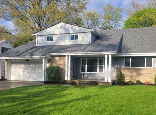2523 Bolton Rd, Cleveland Heights, OH 44118