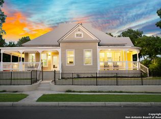 1201 E Crockett St, San Antonio, TX 78202