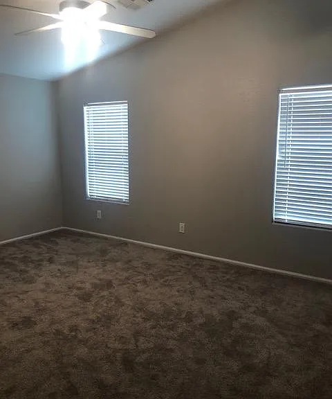 960 E Mountain View Rd — Photo 11