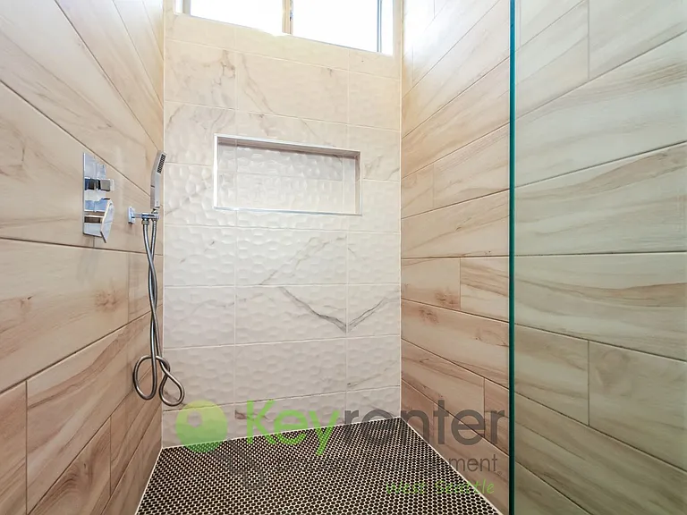 5259 Fauntleroy Way SW — Photo 18