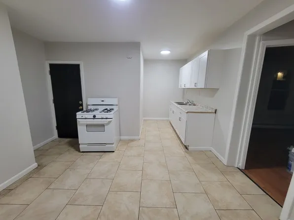 124 Central Ave #2, Waterbury, CT 06702