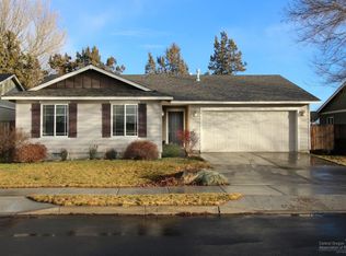 422 SW 28th St, Redmond, OR 97756