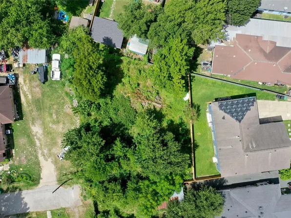 706 Embry St, Houston, TX 77009