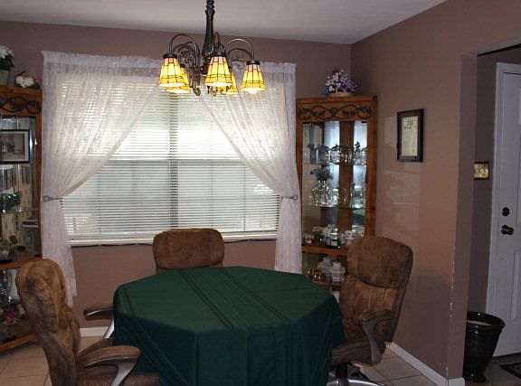 3rd image of 130 Caribou Ln