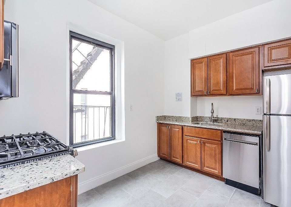 1st image of 222 Seaman Ave APT D5