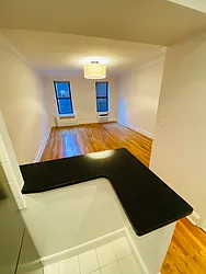 Rented by Metropolis Real Estate of Manhattan