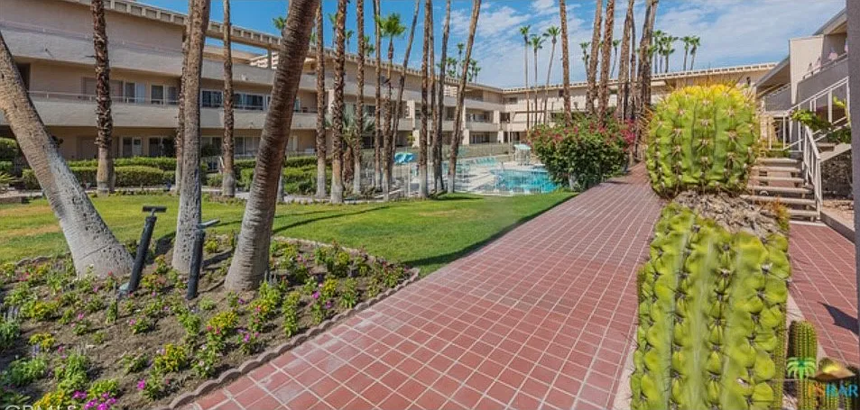 2 bed, 1131 sqft, $2,750 — Photo 3