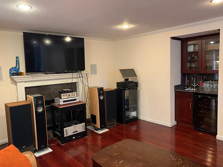 6171 Tracel Dr — Photo 4