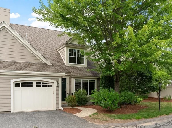 7 Faxon Dr Unit 7, Stow, MA 01775