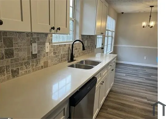 4 bed, 1600 sqft, $2,800 — Photo 3