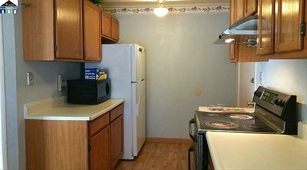 2nd image of 37175 Towers Way