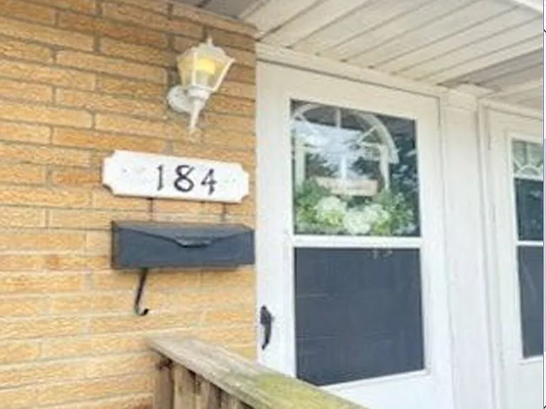 184 Kenwood Ave — Photo 3