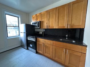 423 S 5th St #2, Brooklyn, NY 11211