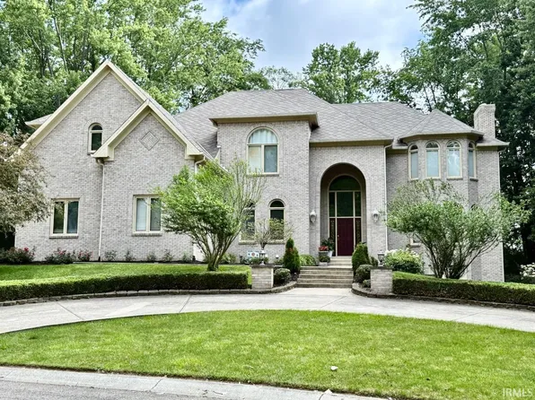 5300 W Autumn Springs Ct, Muncie, IN 47304