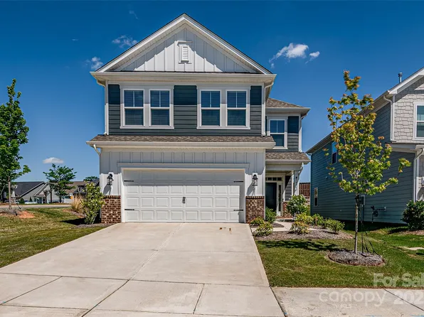 16042 River Tree Ln, Charlotte, NC 28278
