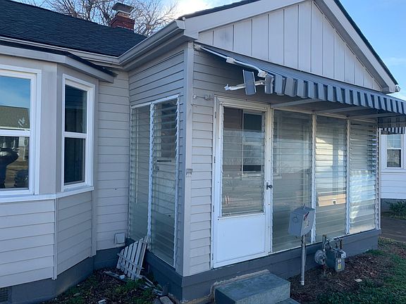 2nd image of 713 Herndon Dr