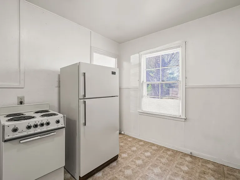 1718 46th St #B — Photo 10