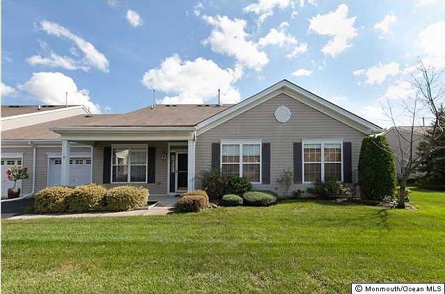 1st image of 9 Sunnyfield Ln