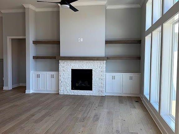 7th image of this home