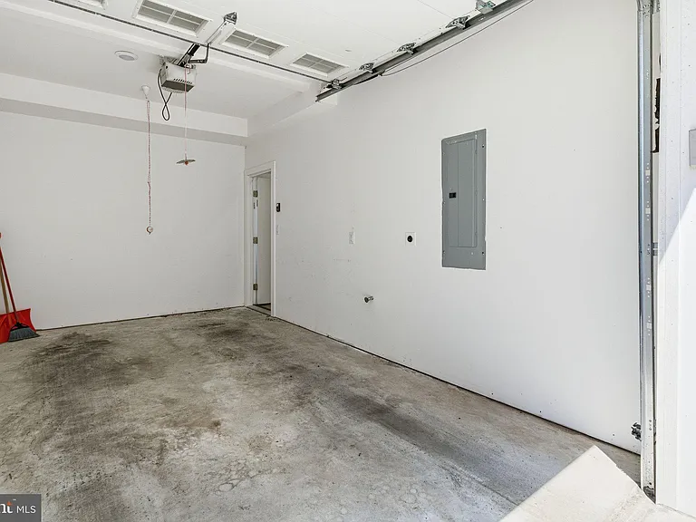 1329 N 17th St #8D — Photo 18