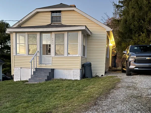 2043 Erma St, Indiana, PA 15701