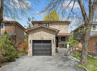 16 Blossom Ave, Brampton, ON L6X 2W3