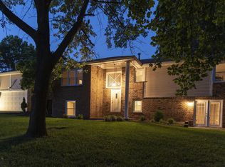 5054 S Walnut Hill Rd, Springfield, MO 65810