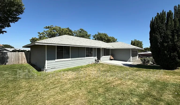 1613 S Palouse Pl — Photo 1