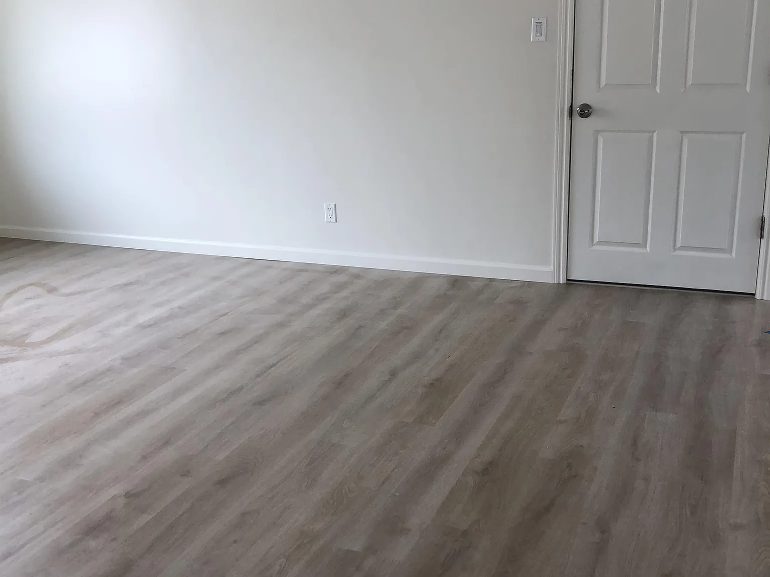 521 Evergreen Street - 4 — Photo 3