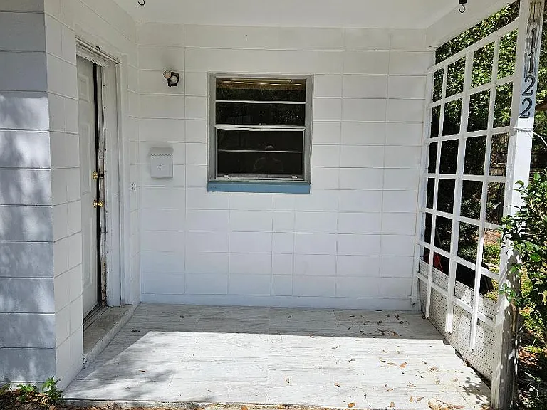 1122 NW 31st Ave — Photo 2
